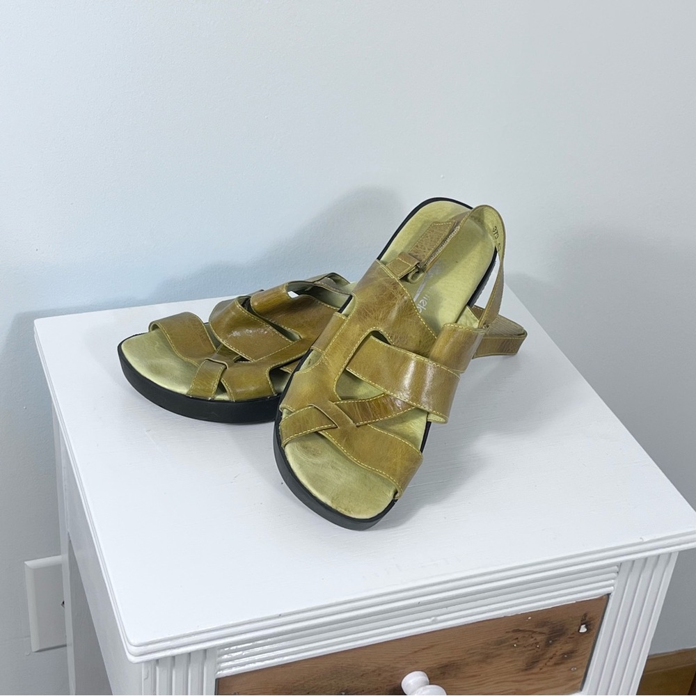 Antelope Woman’s  Sandals  Dijon mustard - Picture 2 of 7
